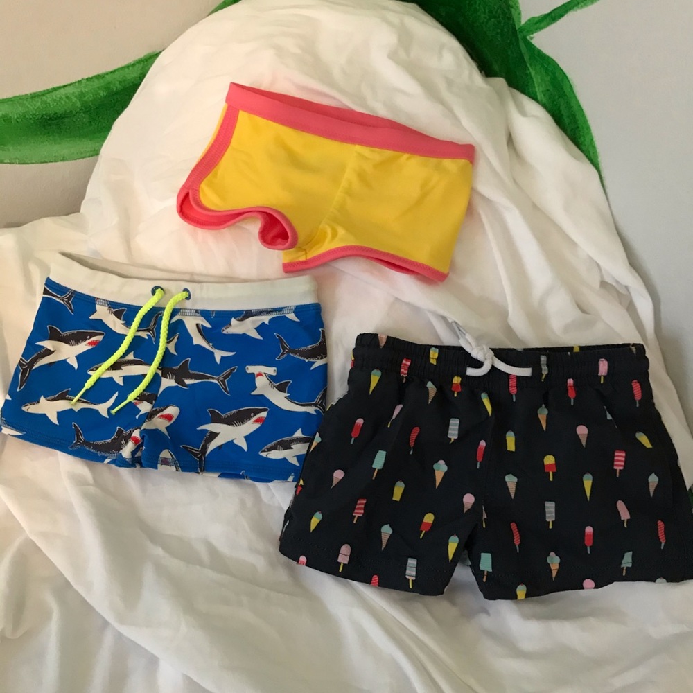 Swim shorts! Get ready for the beach! 2T